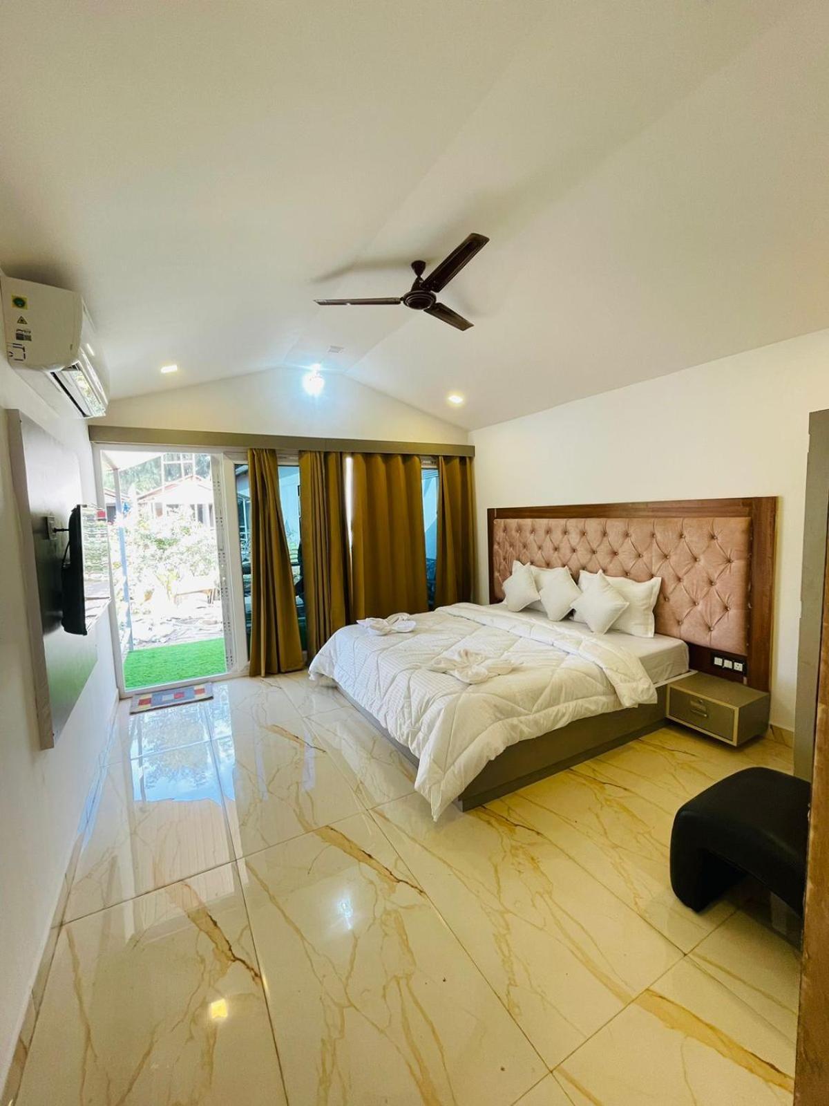 Luxurious Beach Resort Агонда Екстер'єр фото